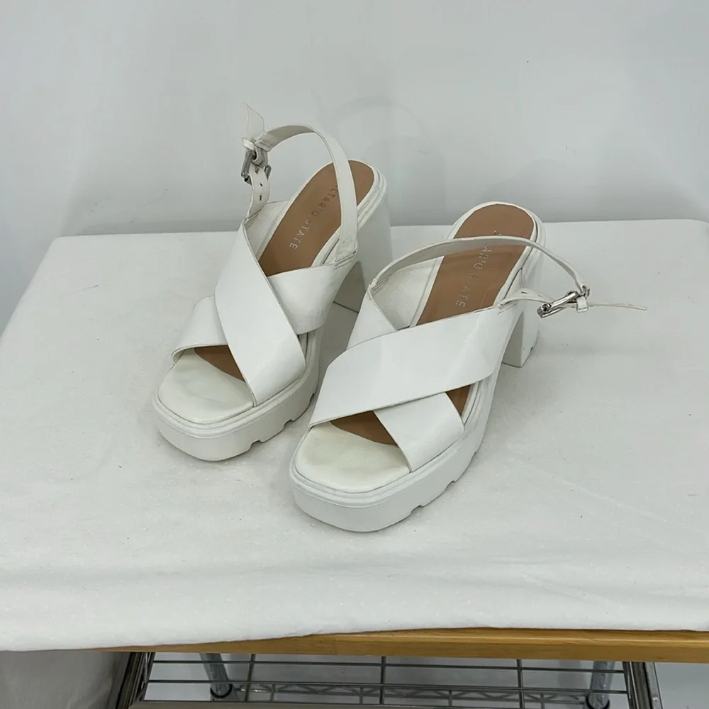 ALTAR’D STATE SIZE 6 Women's White Platform Sandals
